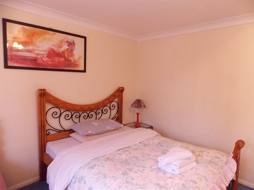 Da Vinci Guest House & Guest Parking, A Real Gem Crawley  Exterior foto