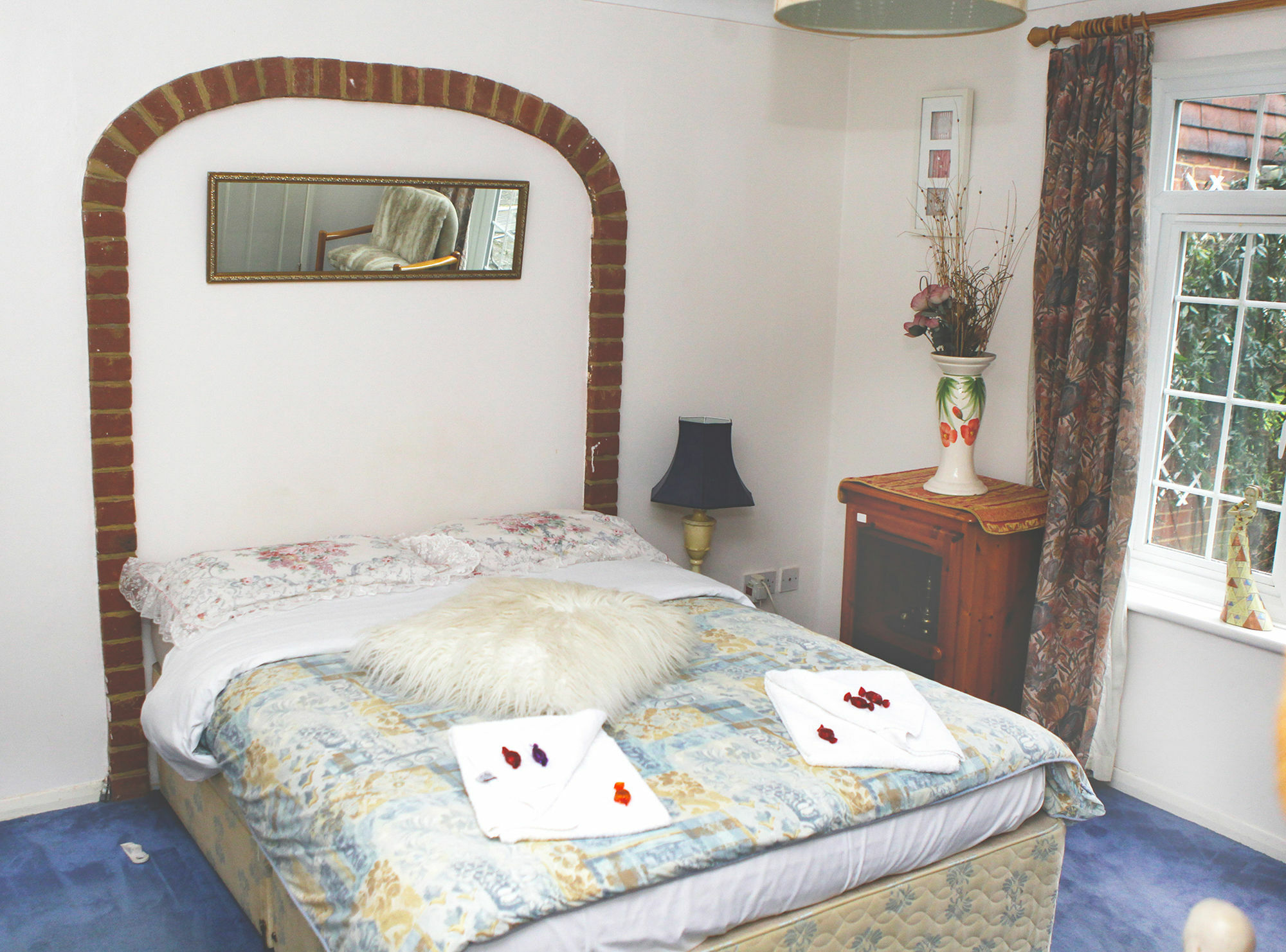 Da Vinci Guest House & Guest Parking, A Real Gem Crawley  Exterior foto